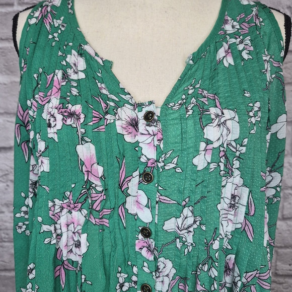 Torrid Top Green White Pink Floral Sleeveless Button Front Vneck Size Torrid L - Picture 4 of 9